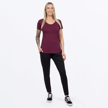 Charger l'image dans la galerie, Lotus_TShirt_W_Merlot_242255-_2700_FrontFULL