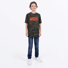 Charger l'image dans la galerie, PodiumPrem_TShirt_Y_ArmyCamoOrange_251535-_7630_Fullbody