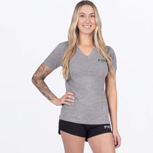 Charger l'image dans la galerie, HeliumPremium_VNeck_TShirt_W_GreyHeatherBlack_252222-_0710_front