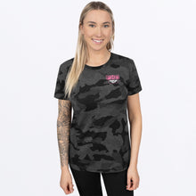 Charger l'image dans la galerie, Gladiator_PremiumTShirt_W_GreyCamoEPink_251410-_0794_side