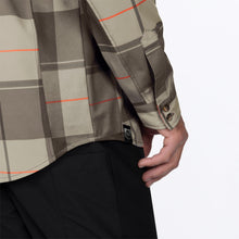 Charger l'image dans la galerie, MBreezePerformanceUPFLongsleeve_Shirt_StoneBronze_SKU_262043-_1738_Extra4
